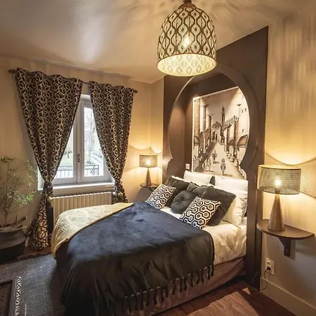 Grande Maison A Avec Cheminee *