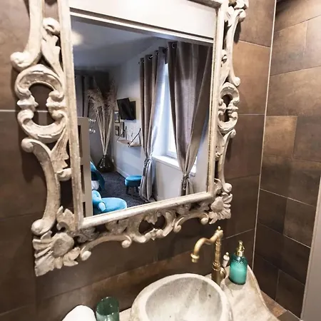 Grande Maison A Avec Cheminee *